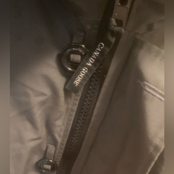 Canada Goose Victoria parka (Grey) Womens size Medium - Picture 3 of 14